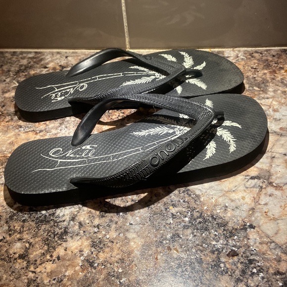 O’Neill flip flops - Picture 2 of 2